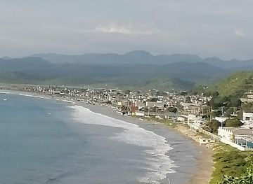 ecuador/coastal-lowlands/bar/aqui-abajo-drink-coctel