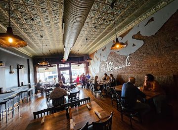 north-carolina/uwharrie-mountains/bar/the-courthouse-tavern-and-table