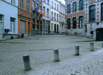 belgium/mons/bar/le-chinchin