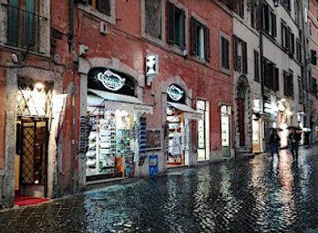 italy/rome/pantheon/bar/goodness-food-wine-roma