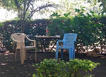 tanzania/moshi/bar/sun-court-garden-bar-guest-house