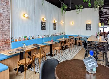 australia/adelaide/glenelg/bar/junipers-on-the-marina