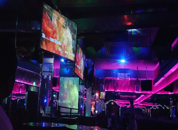 indonesia/riau-islands/bar/the-links