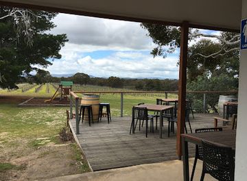 australia/the-grampians/bar/fallen-giants-vineyard