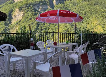 france/vercors-regional-natural-park/bar/le-refuge-du-phoenix