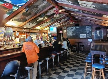 kansas/kansas-city/bar/johnnie-s