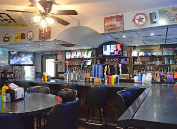 Rides Bar & Grill
