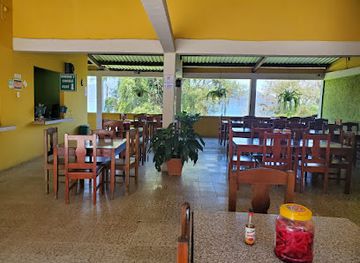 honduras/lago-de-yojoa/bar/atenciones-graciela-1