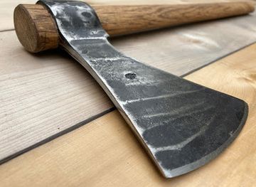 north-carolina/uwharrie-mountains/bar/the-tomahawk-throwing-range-blade-shop-llc