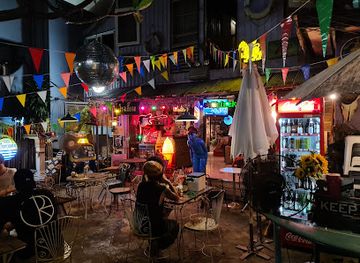 thailand/western-thailand/bar/the-ordinary-bar