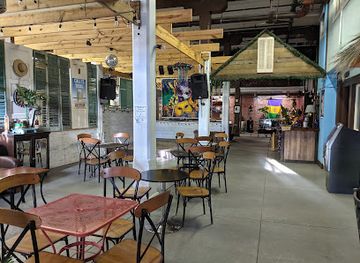 texas/galveston/bar/3-doors-down-bar