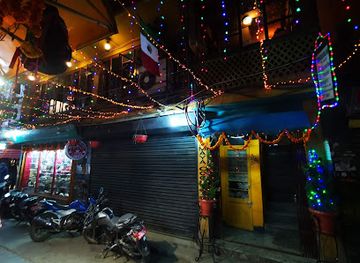 nepal/kathmandu/bar/buddha-bar