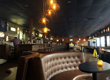 texas/mckinney-falls-state-park/bar/frazier-s-long-low