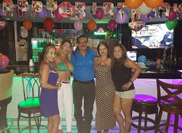 aruba/san-nicolas/bar/chesterfield