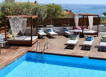 france/les-calanques-national-park/bar/best-western-hotel-la-rade