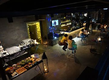 Rise Rooftop Bar