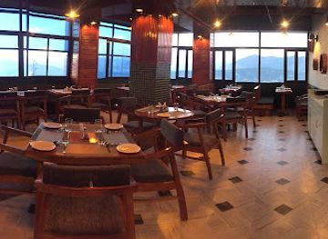 india/himalayan-mountains/bar/oak-barrel-multi-cuisine-family-restaurant-and-bar