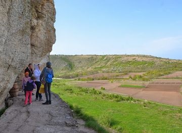 moldova/orheiul-vechi-natural-cultural-reserve/bar/cave-monastery