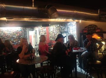 mississippi/the-flatwoods/bar/double-d-s-bar-grill