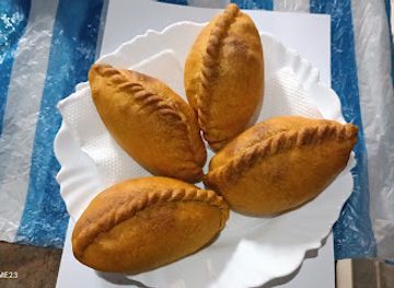 bolivia/llanos-de-moxos/bar/bar-y-saltenas-1ero-de-mayo