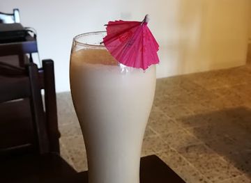 honduras/puerto-cortes/bar/tropical-fruit-bar