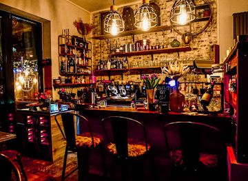germany/hannover/nordstadt/bar/little-h-die-cafe-weinbar