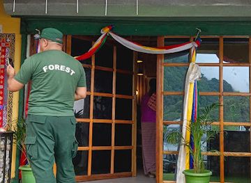 bhutan/sarpang/bar/chenzom-s-bigtro