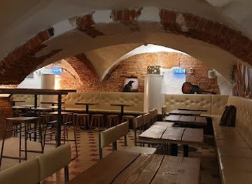 estonia/tartu/bar/puhaste-kelder