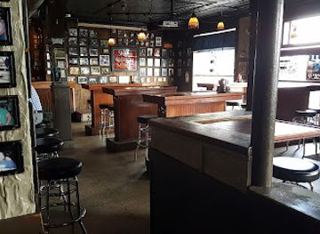 new-york/syracuse/university-hill/bar/shifty-s-bar-grill