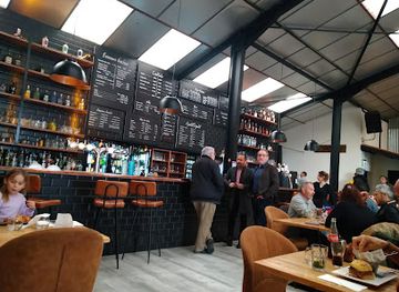 france/la-rochelle/grosse-horloge/bar/le-404-pub