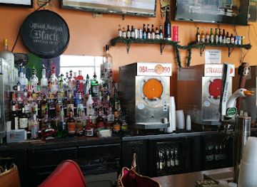 alabama/orange-beach/bar/island-time-daiquiris-pizza-at-the-wharf