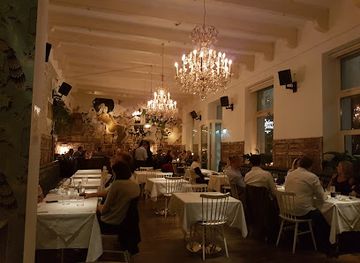 austria/styria/bar/salon-marie