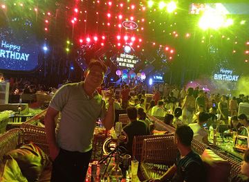 vietnam/north-central-coast/bar/valley-beach-club-beach