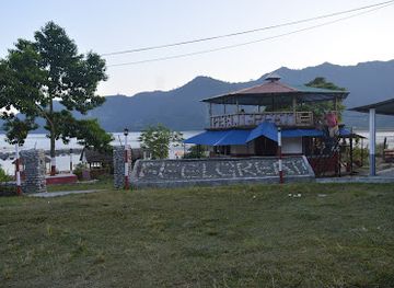 nepal/pokhara/sarangkot/bar/feel-great-bar