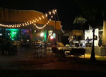 uganda/bunyoro/bar/the-rumor-restaurant-bar-and-health-club