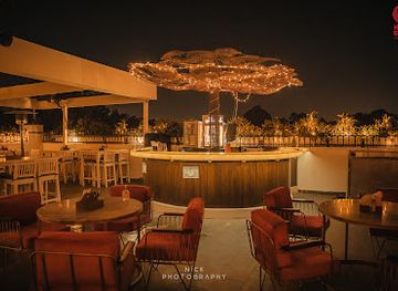 india/delhi/hauz-khas-village/bar/moonshine-cafe-and-bar-hauz-khas-village