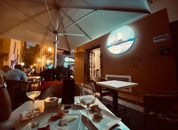 portugal/madeira/bar/barca-velha-wine-bar