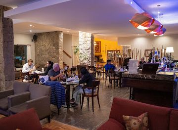 argentina/los-glaciares-national-park/bar/pierrot-bistro-lobby-bar