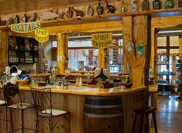 michigan/northern-michigan/bar/northern-latitudes-distillery