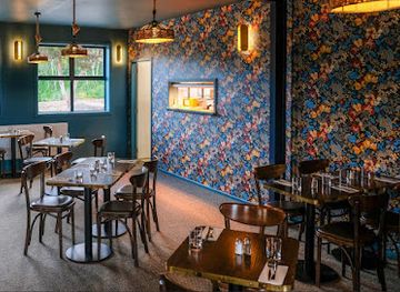 new-zealand/canterbury/bar/little-river-inn