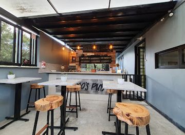 ecuador/loja-region/bar/gringo-s-english-pub