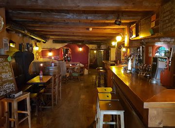 switzerland/fribourg/bar/banshees-lodge