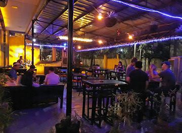 philippines/cebu-city/lahug/bar/troy-music-and-bistro-bar