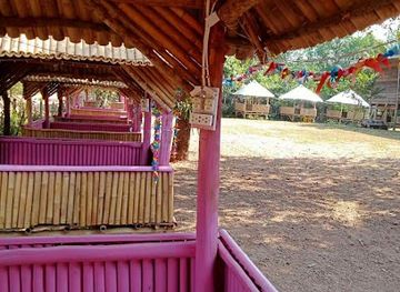 laos/khammouane-province/bar/hannah-eum