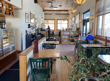 minnesota/lake-superior-s-north-shore/bar/at-sara-s-table-chester-creek-cafe