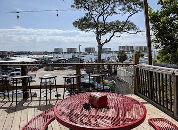florida/destin-beach/bar/the-red-door-saloon-destin