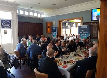 ireland/dublin/trinity-college/bar/pavilion-bar