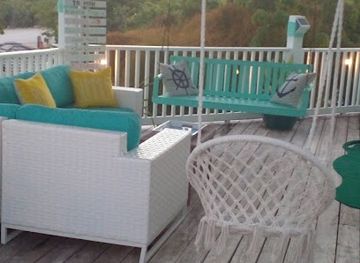 the-bahamas/san-salvador-island/bar/docky-s-flats-bar