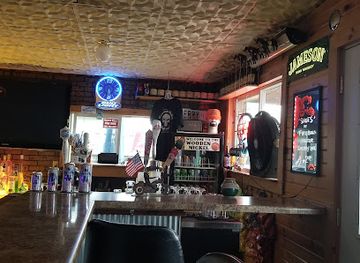 iowa/great-river-road/bar/wooden-nickel-saloon