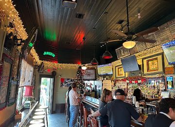 louisiana/new-orleans/garden-district/bar/parasol-s